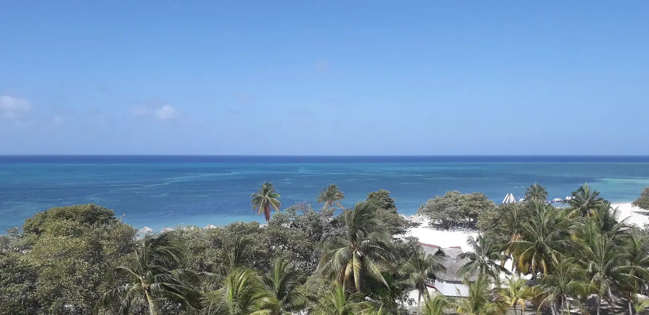 Vista de la Playa Ancón, desde la altura de un mirador